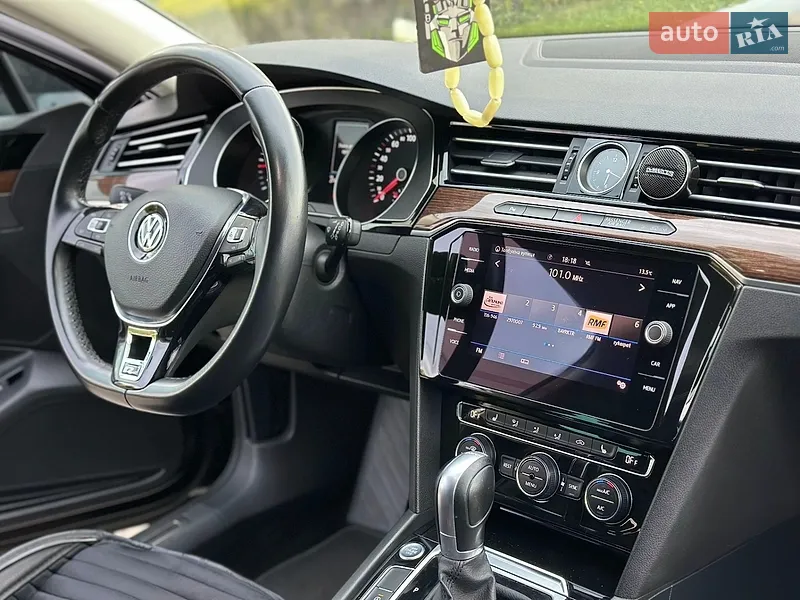 Volkswagen Passat 2018 VIN WVWZZZ3CZKE003236 фото оголошення 20 з 59