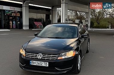 Седан Volkswagen Passat 2013 в Одессе