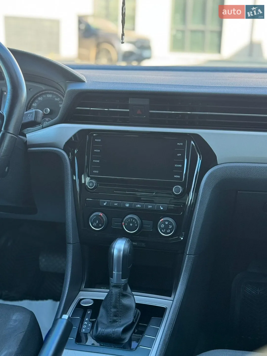 2020 Volkswagen Passat - мініатюра 27