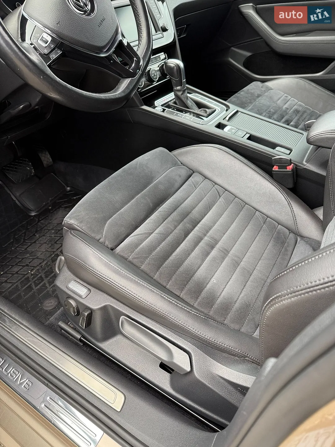 2016 Volkswagen Passat - мініатюра 5