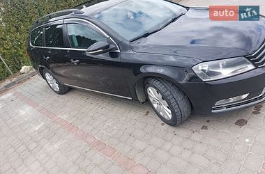 Універсал Volkswagen Passat 2014 в Дунаївцях