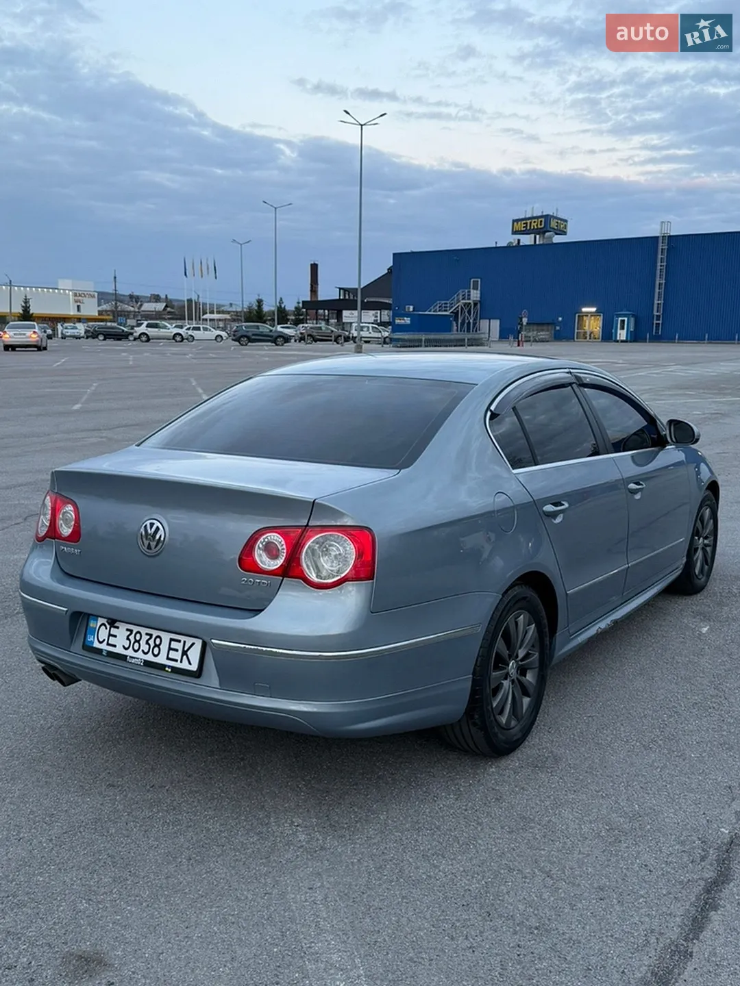 2010 Volkswagen Passat - мініатюра 4