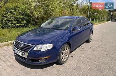 Седан Volkswagen Passat 2005 в Берегово
