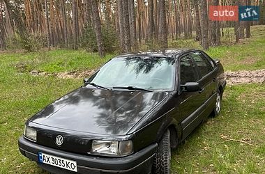 Седан Volkswagen Passat 1990 в Богодухове