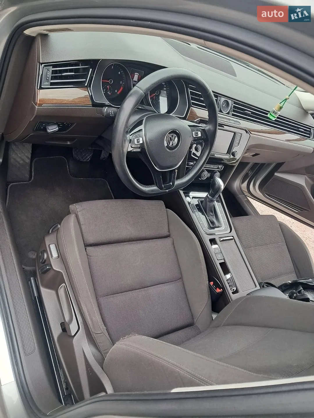 2016 Volkswagen Passat - мініатюра 2