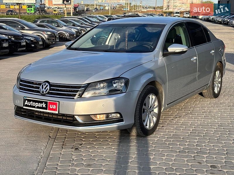 Volkswagen Passat 2011
