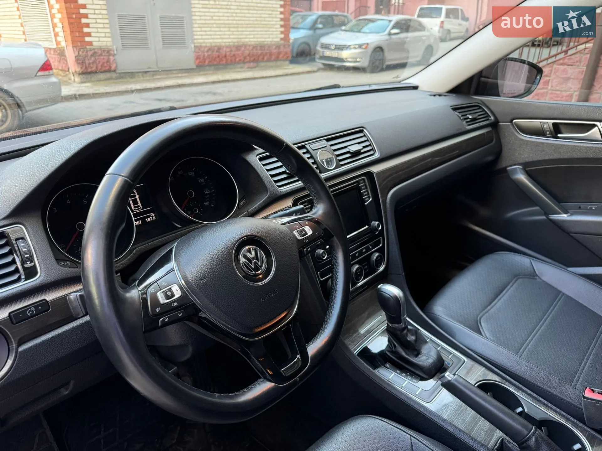 2016 Volkswagen Passat - мініатюра 25