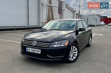 Седан Volkswagen Passat 2012 в Києві