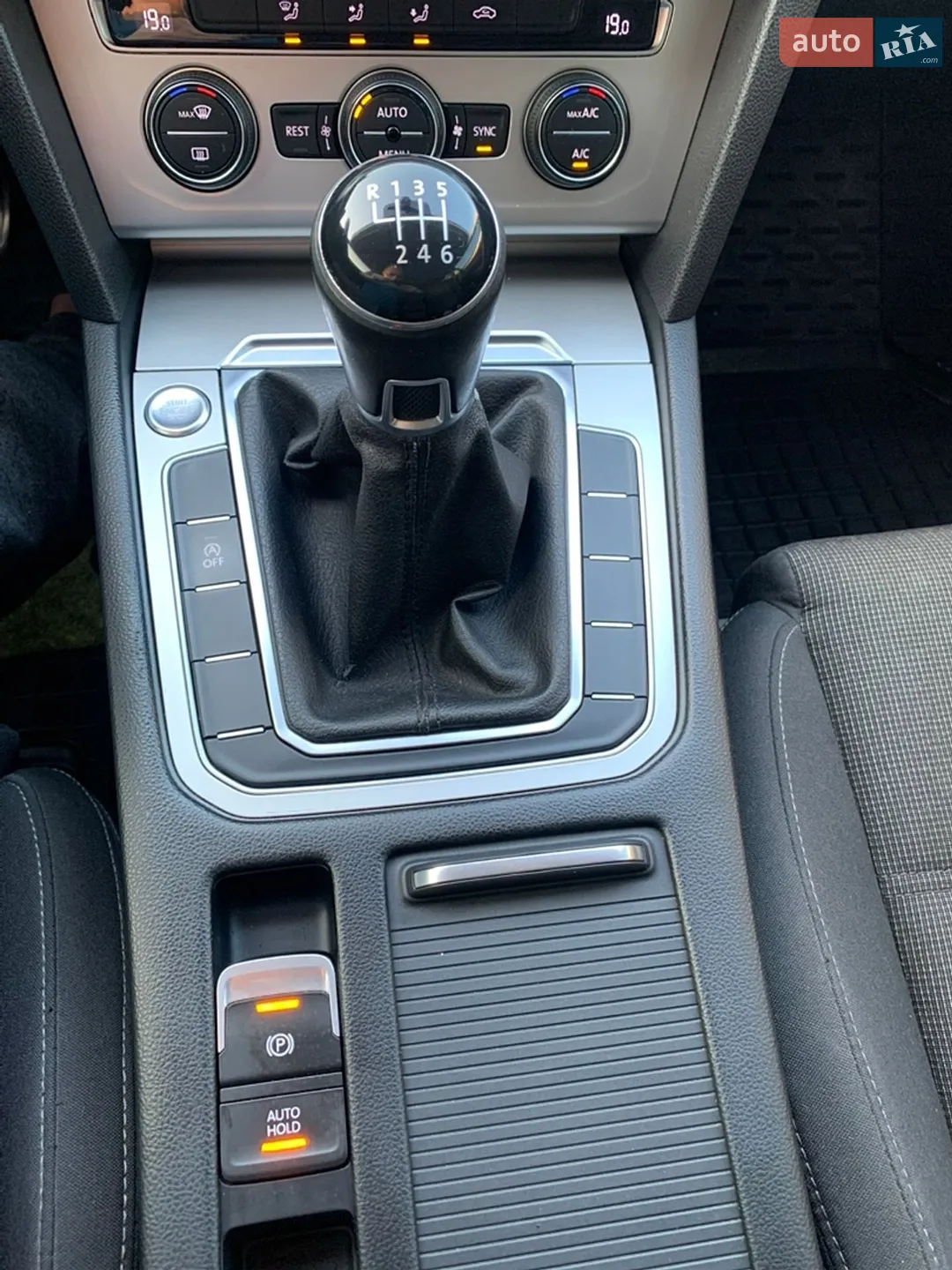 2016 Volkswagen Passat - мініатюра 16