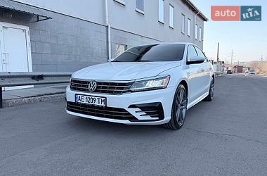 Седан Volkswagen Passat 2018 в Кривому Розі