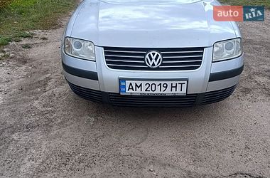 Седан Volkswagen Passat 2001 в Иршанске