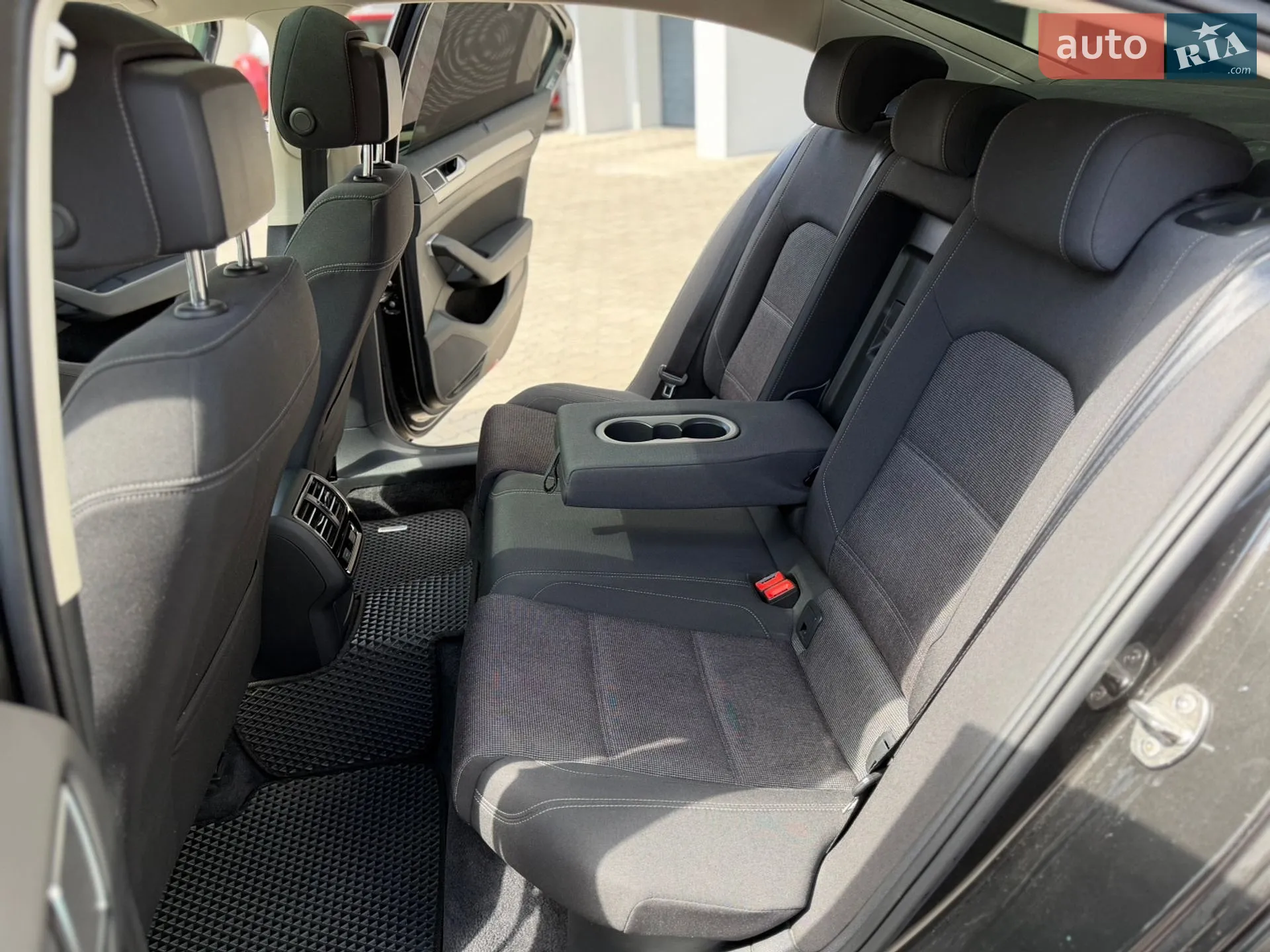 2018 Volkswagen Passat - мініатюра 12