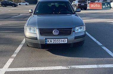 Седан Volkswagen Passat 2004 в Киеве