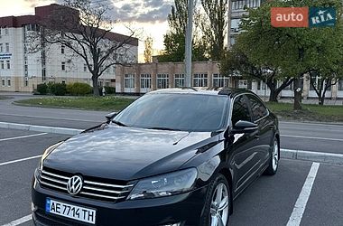 Седан Volkswagen Passat 2012 в Кривом Роге
