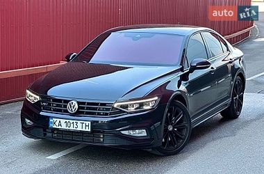 Седан Volkswagen Passat 2020 в Києві