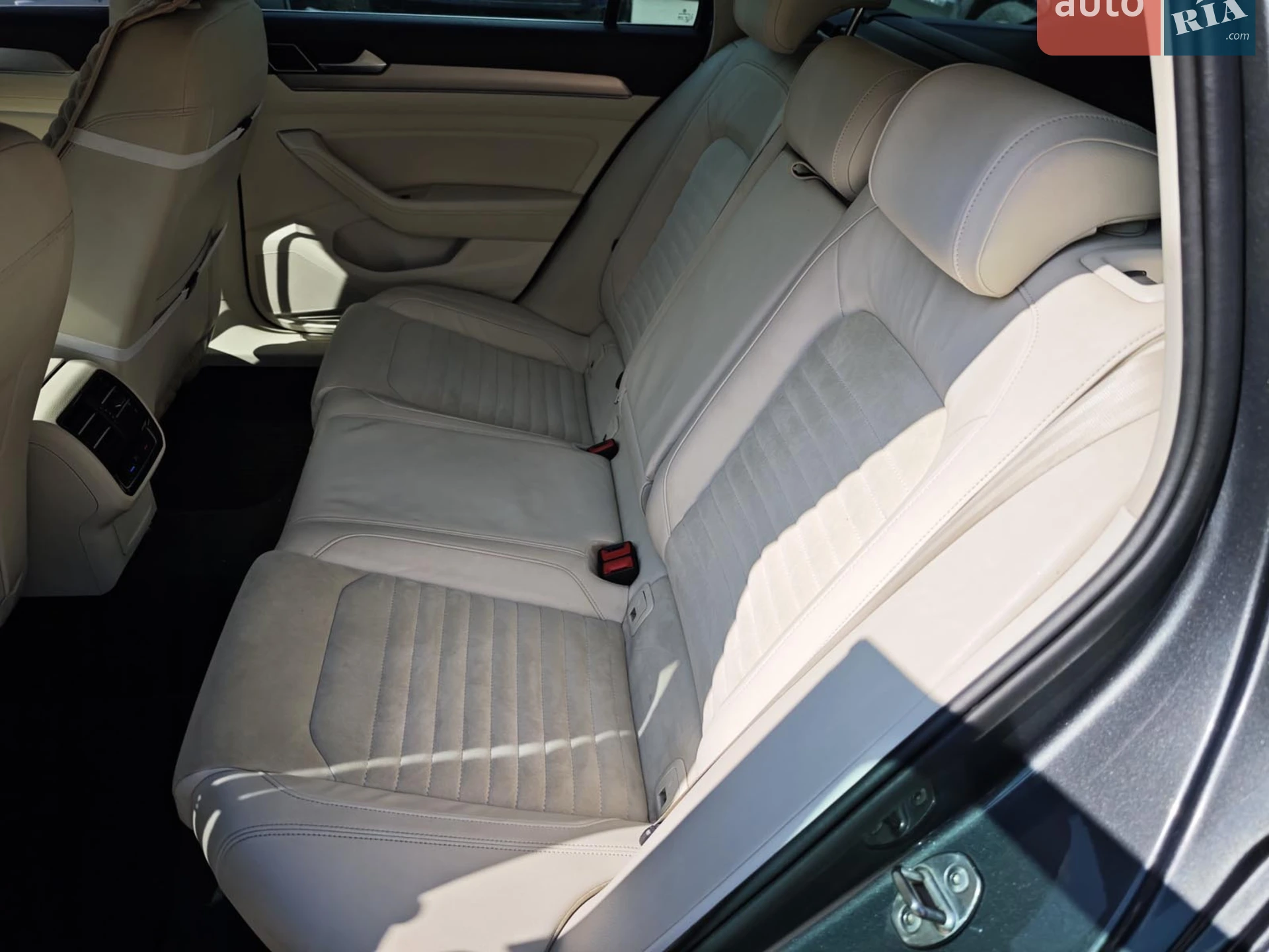 2016 Volkswagen Passat - мініатюра 13