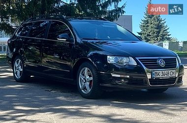 Універсал Volkswagen Passat 2008 в Рівному