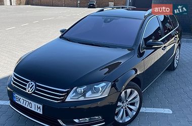 Универсал Volkswagen Passat 2014 в Дубно