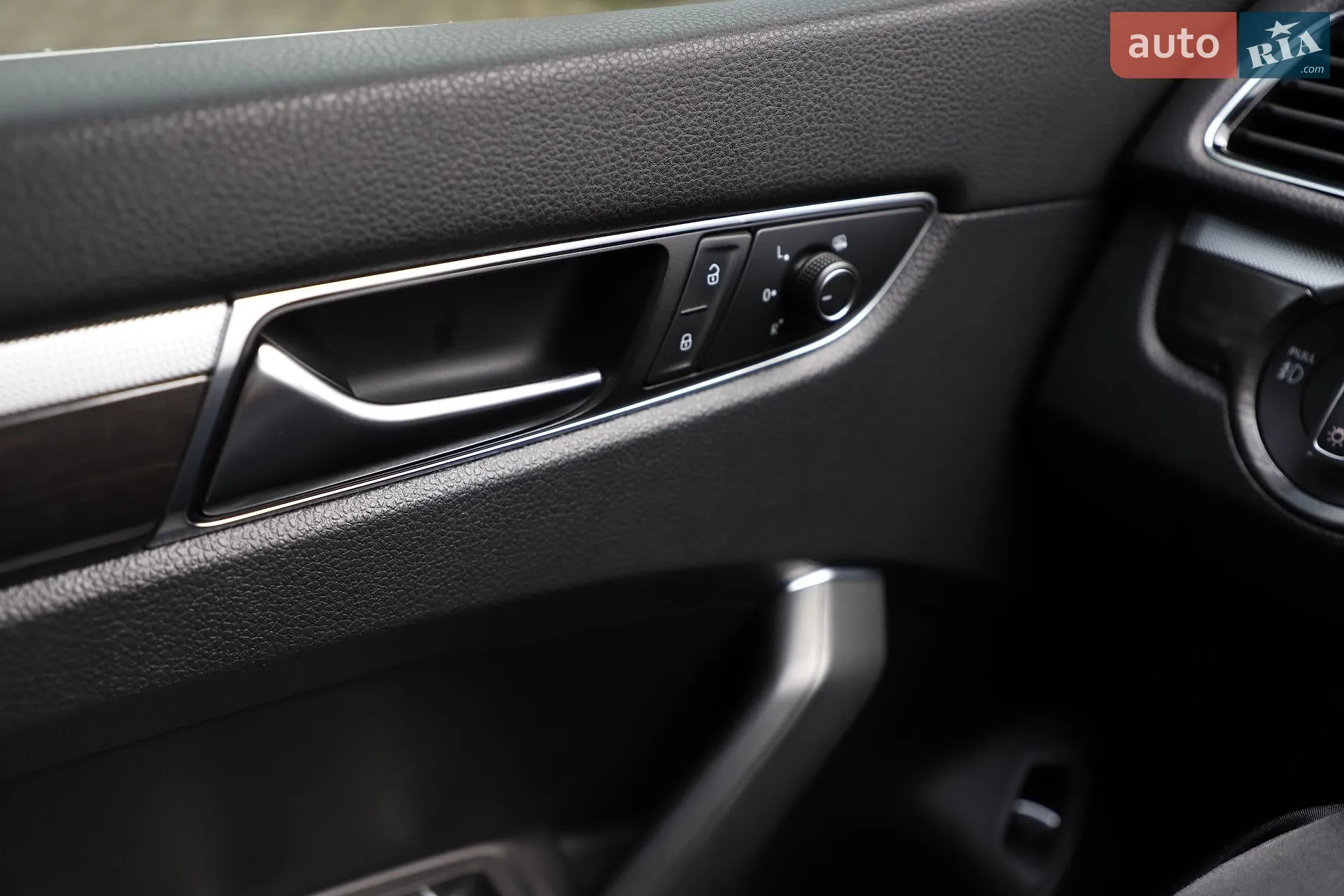 2017 Volkswagen Passat - мініатюра 27