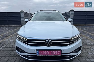 Универсал Volkswagen Passat 2022 в Луцке