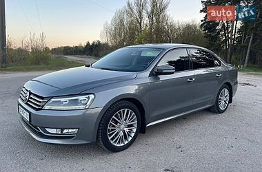Седан Volkswagen Passat 2013 в Охтирці