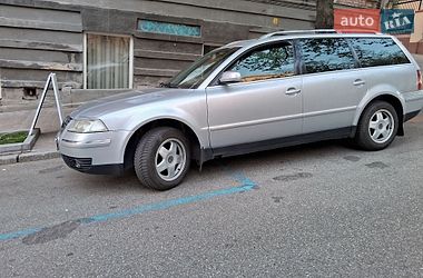 Универсал Volkswagen Passat 2001 в Василькове