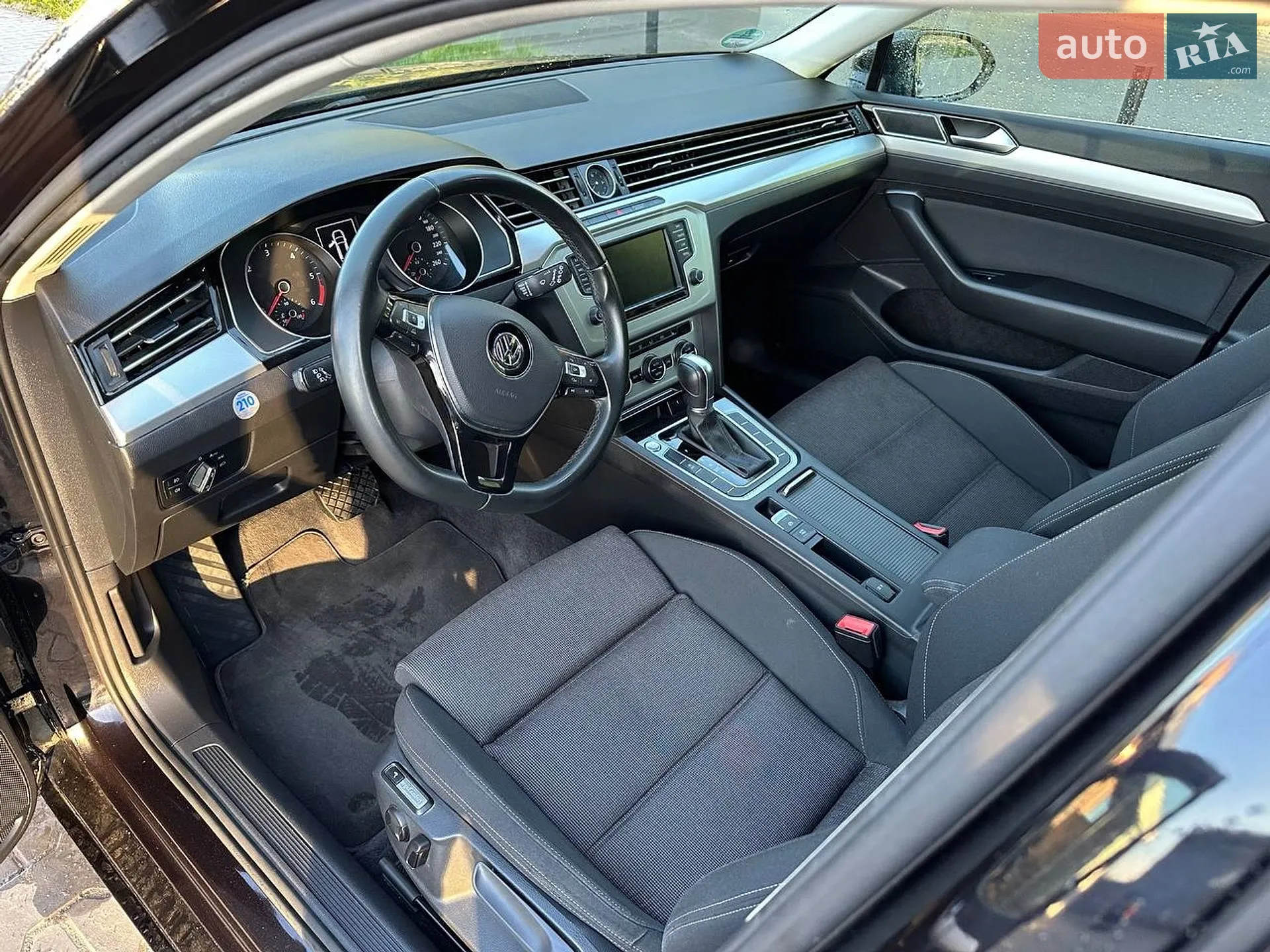 2016 Volkswagen Passat - мініатюра 8