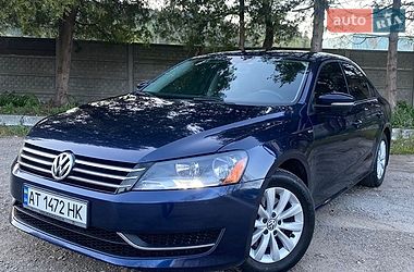 Седан Volkswagen Passat 2013 в Ивано-Франковске