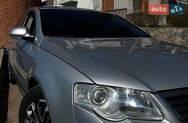 Седан Volkswagen Passat 2005 в Кропивницком