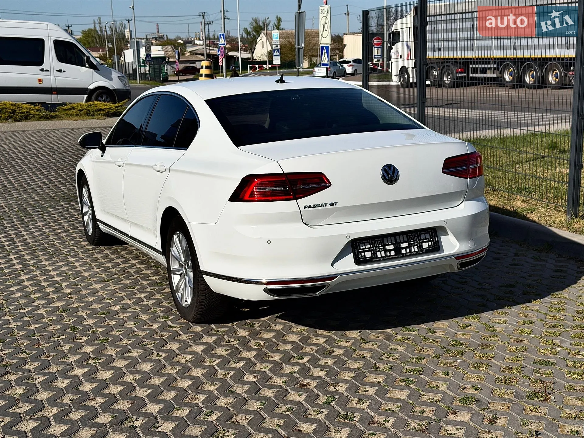 2017 Volkswagen Passat - мініатюра 6