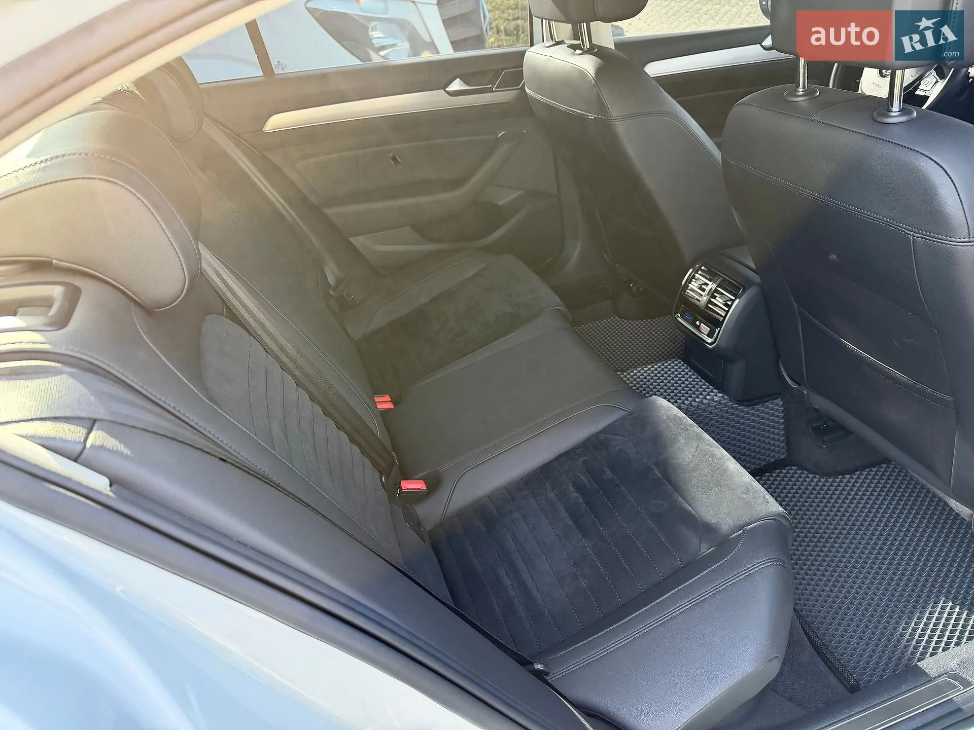 2017 Volkswagen Passat - мініатюра 9