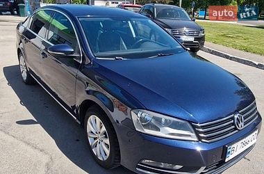 Седан Volkswagen Passat 2014 в Кременчуге