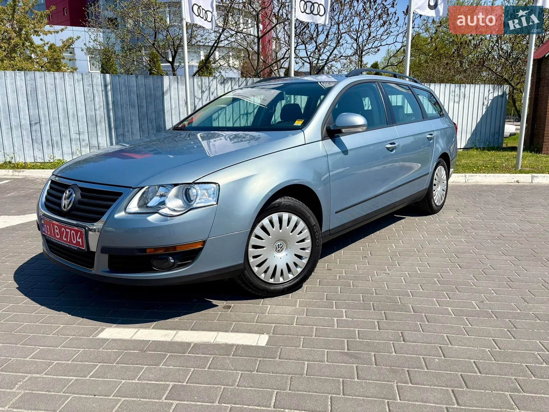 2010 Volkswagen Passat - мініатюра 3