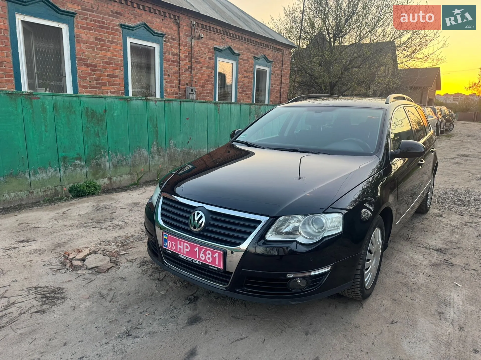 2010 Volkswagen Passat - мініатюра 3