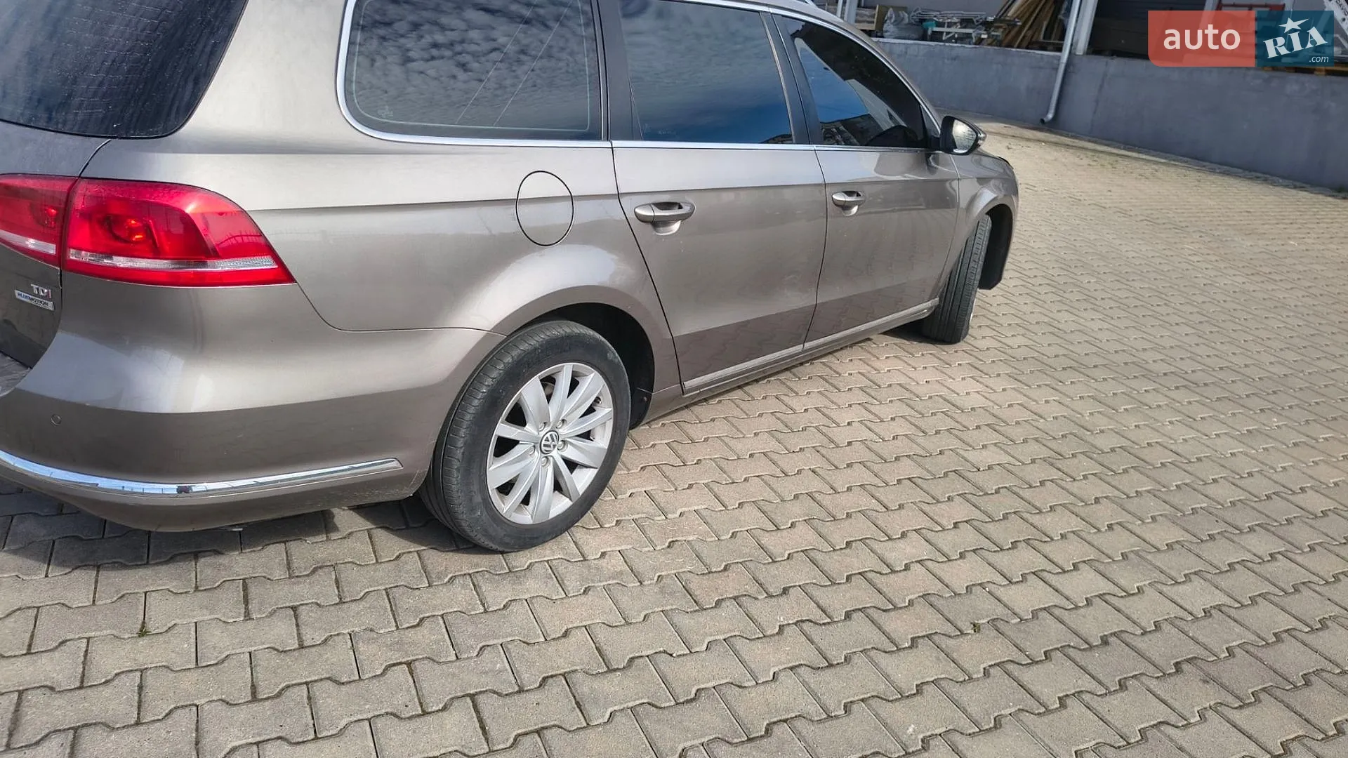 2011 Volkswagen Passat - мініатюра 11