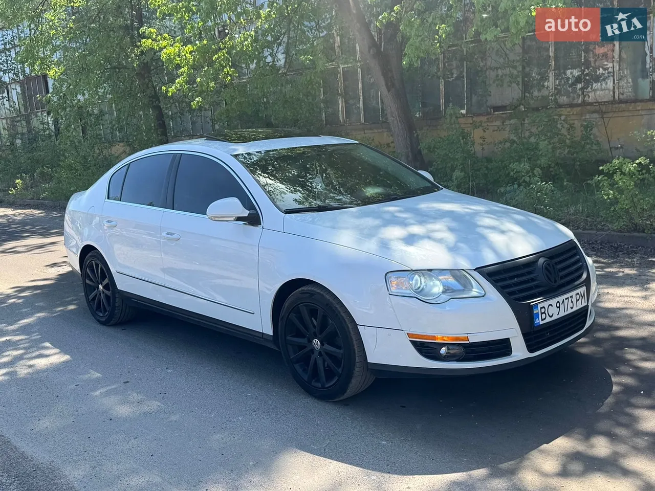 2010 Volkswagen Passat - мініатюра 18