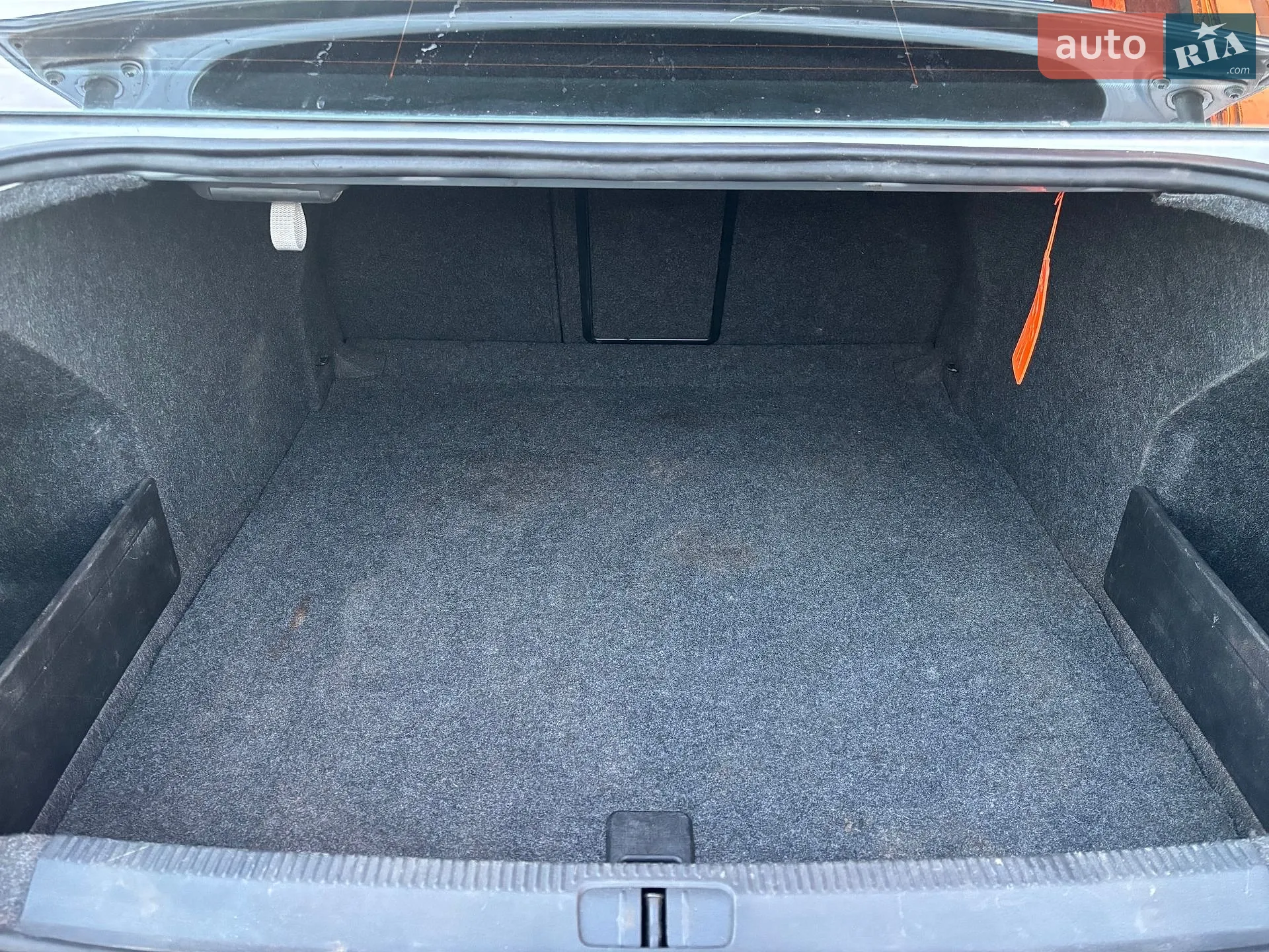 2010 Volkswagen Passat - мініатюра 4