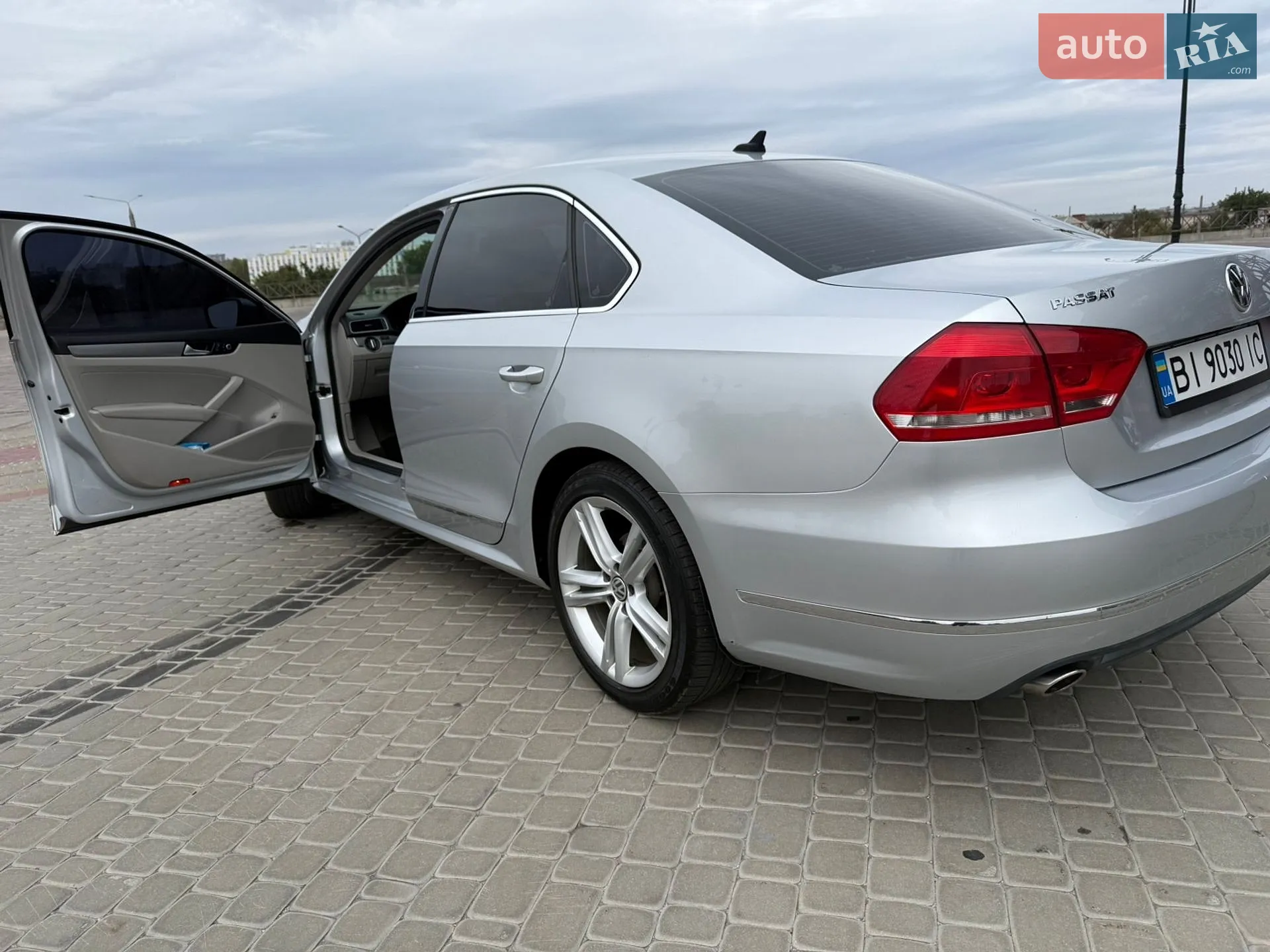 2013 Volkswagen Passat - мініатюра 3