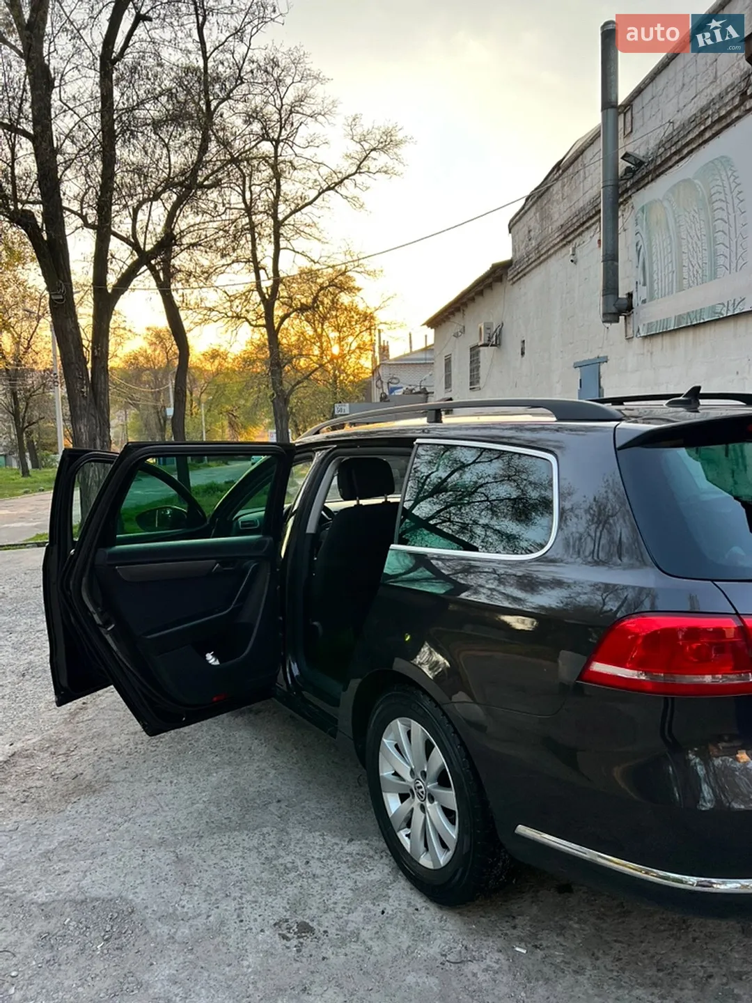 2011 Volkswagen Passat - мініатюра 2