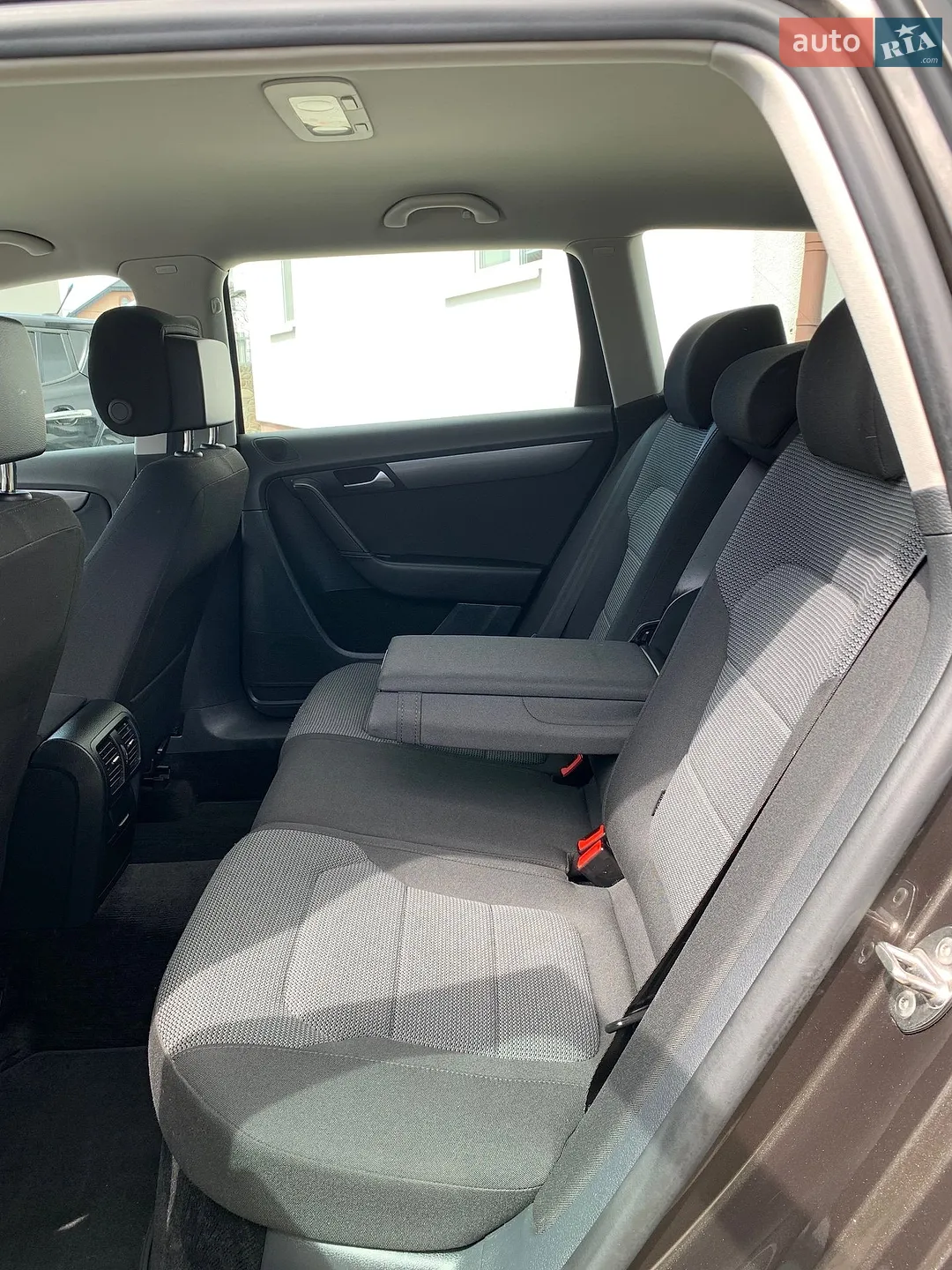 2014 Volkswagen Passat - мініатюра 36