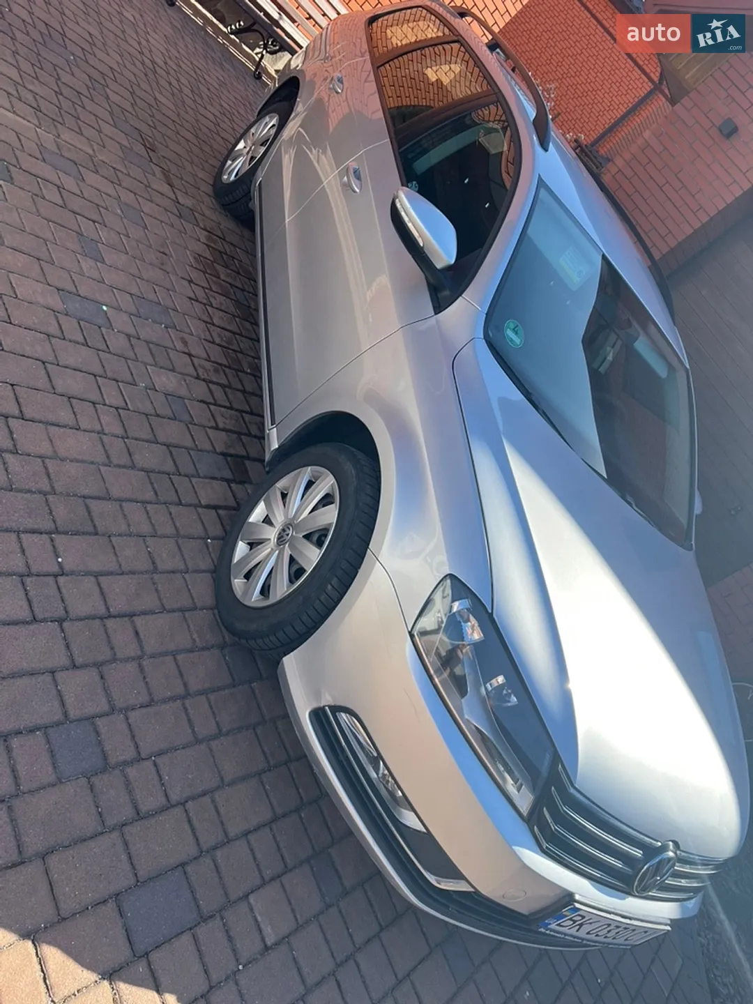 2011 Volkswagen Passat - мініатюра 2