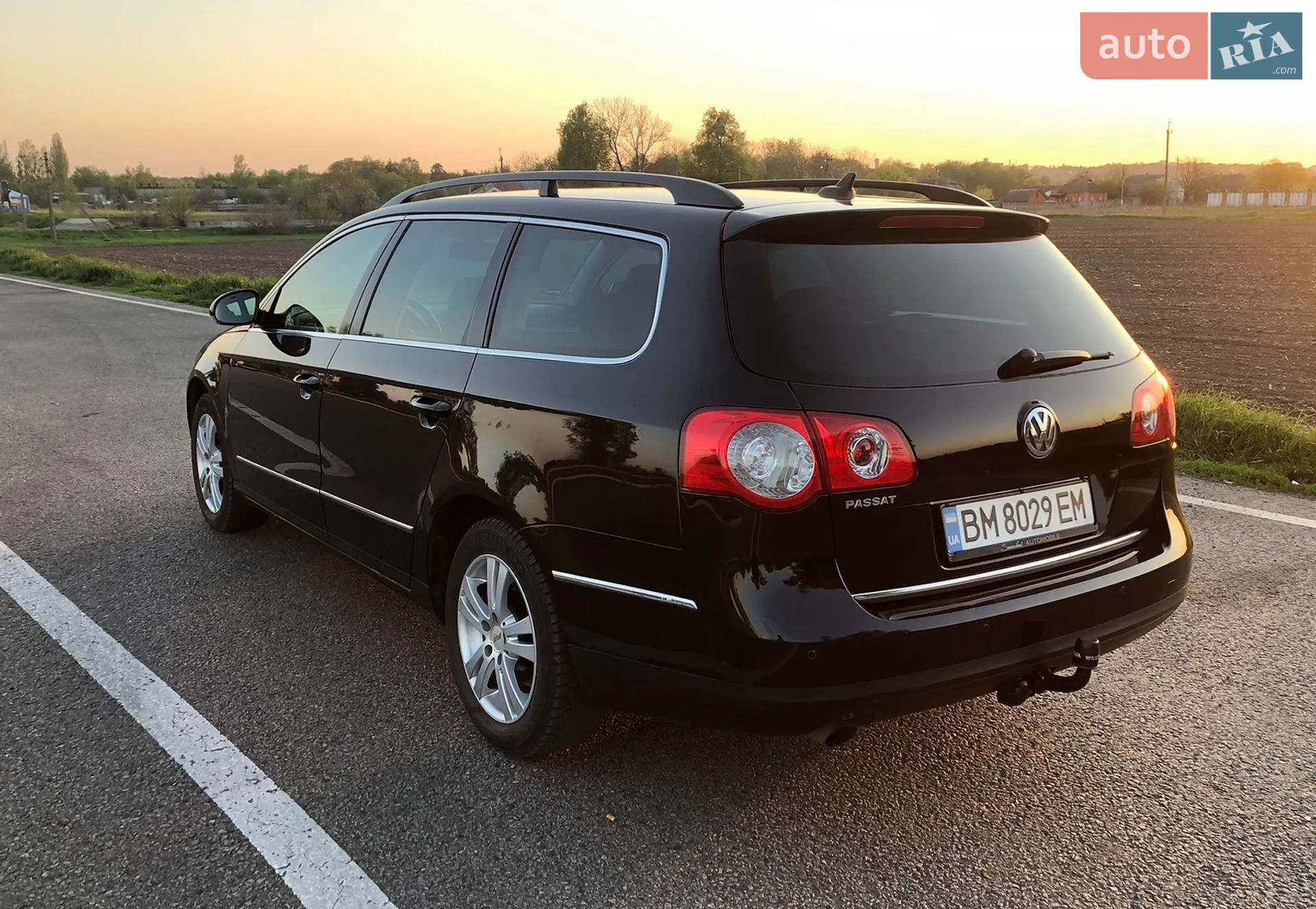 2010 Volkswagen Passat - мініатюра 2