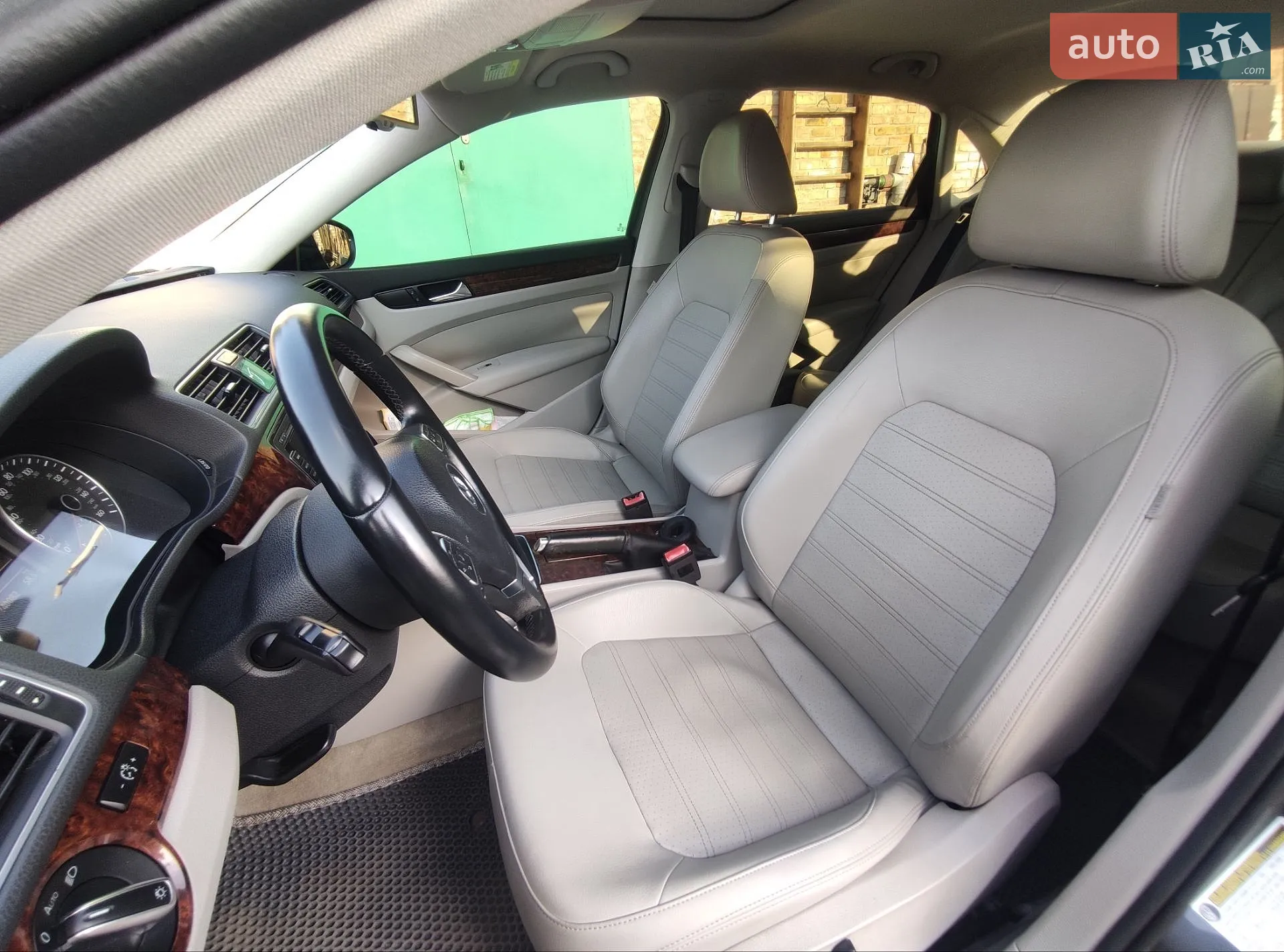 2011 Volkswagen Passat - мініатюра 32