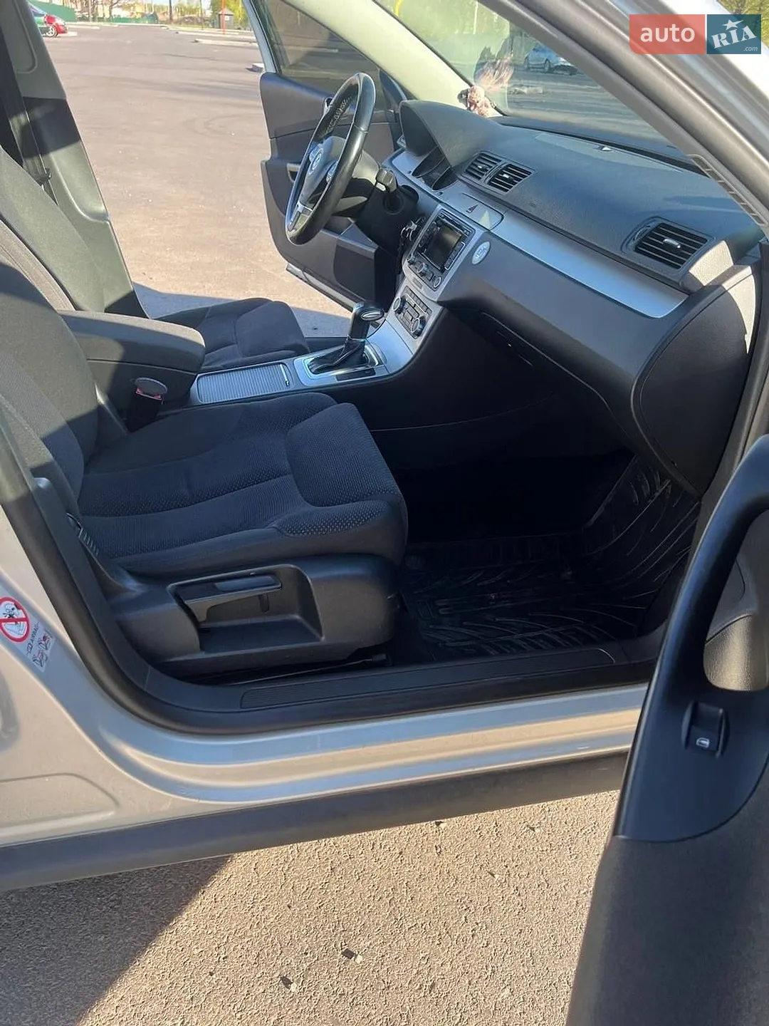 2010 Volkswagen Passat - мініатюра 16