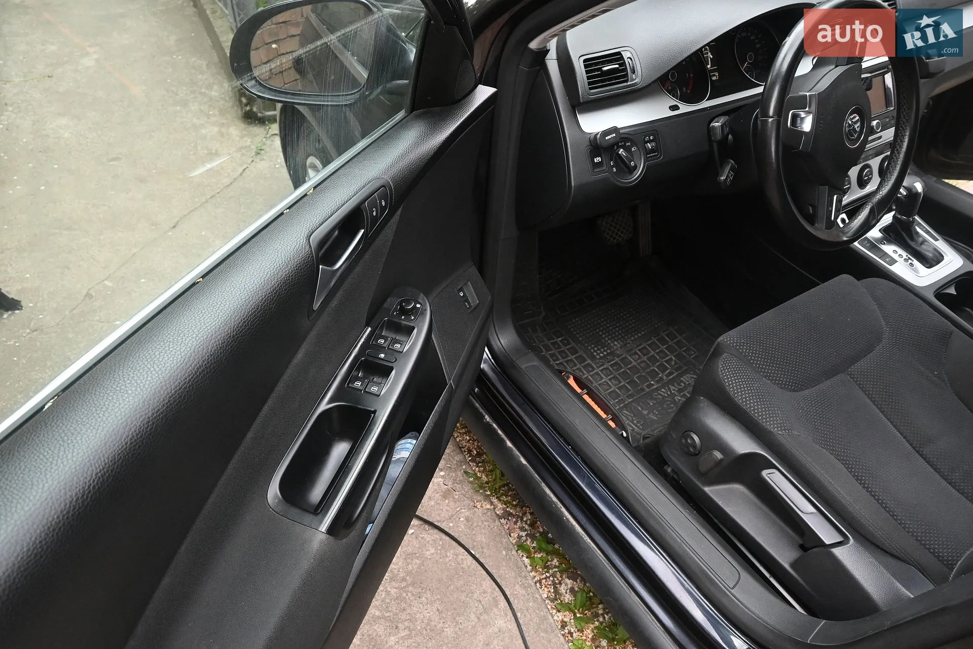 2010 Volkswagen Passat - мініатюра 9