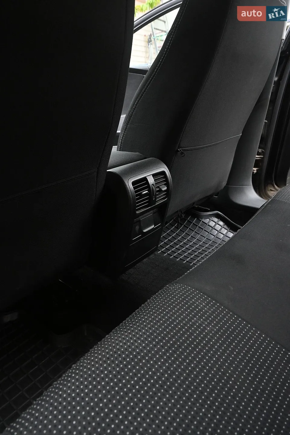 2010 Volkswagen Passat - мініатюра 3
