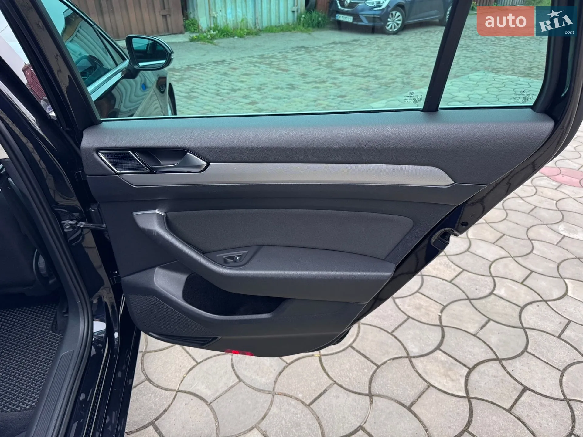 2017 Volkswagen Passat - мініатюра 28