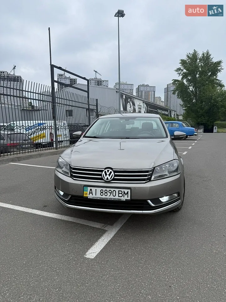 2013 Volkswagen Passat - мініатюра 9