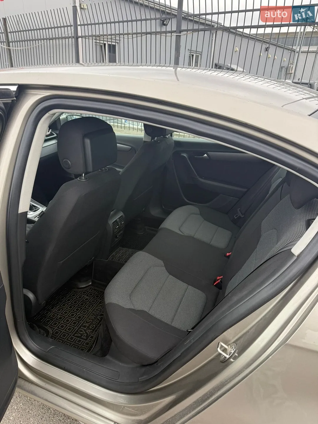 2012 Volkswagen Passat - мініатюра 9