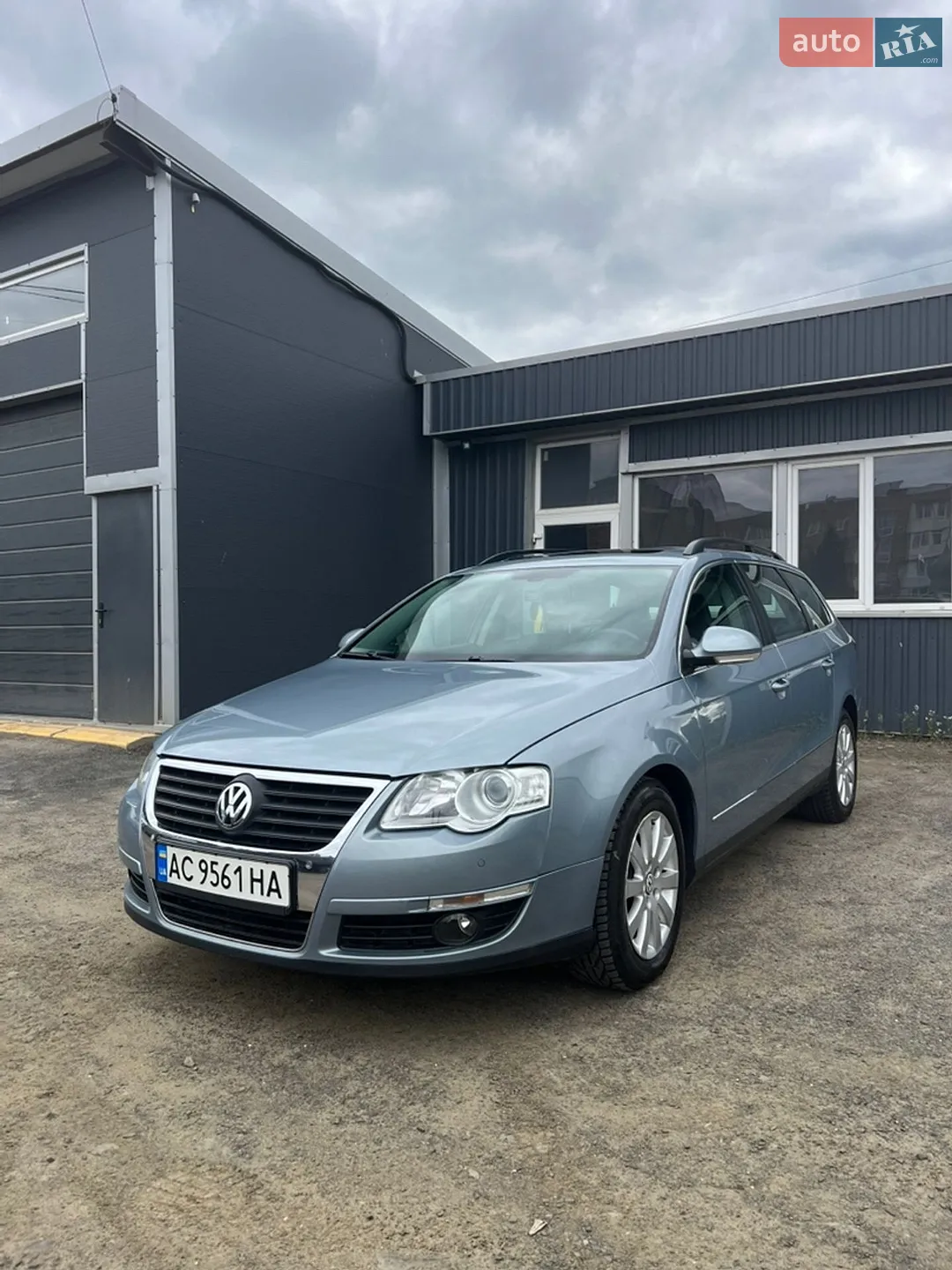 2010 Volkswagen Passat - фото 1